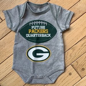 NWOT Green Bay packer onesie